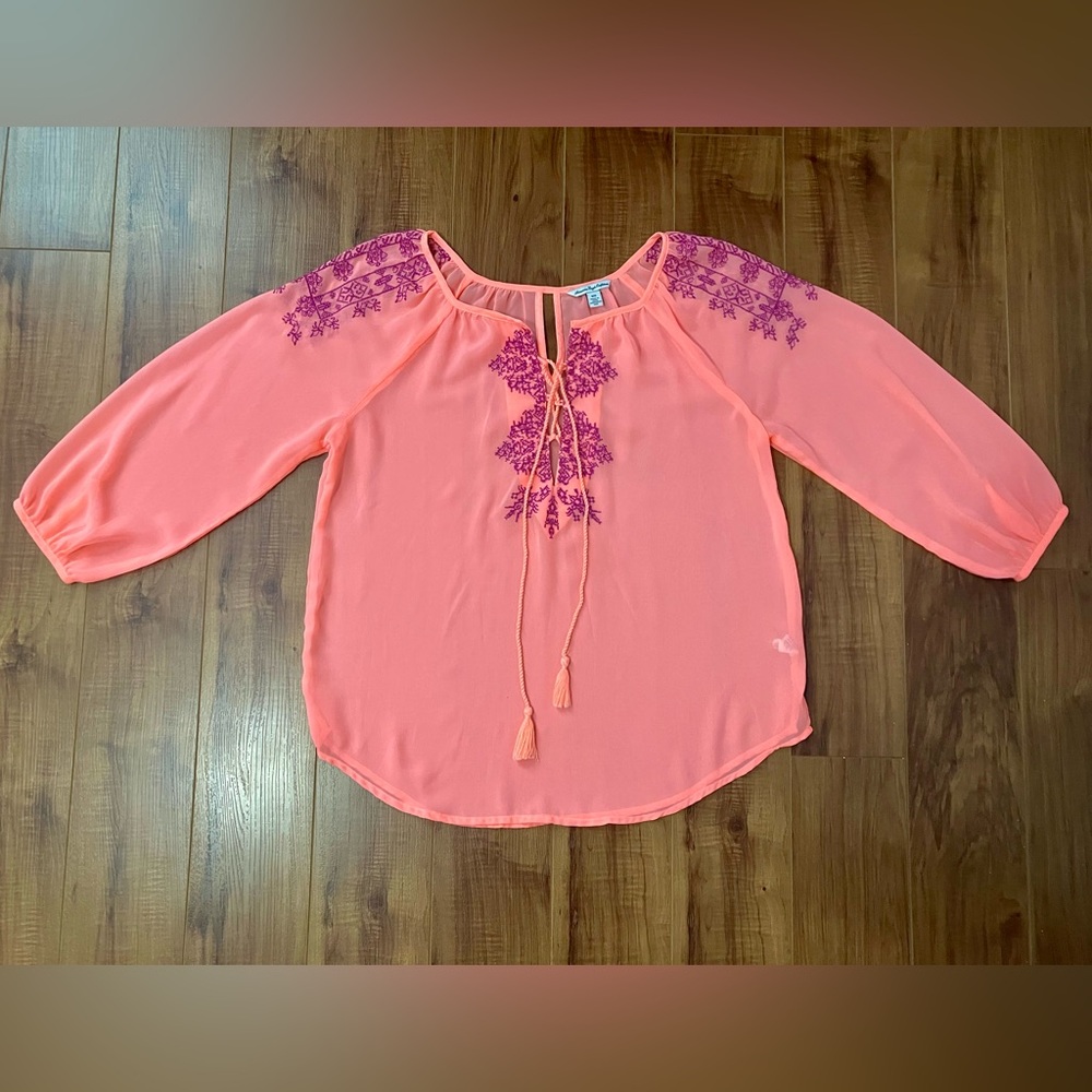 *🧡3/20$*NWOT* American Eagle| Bright Pink Blouse with Purple Stitching Detail